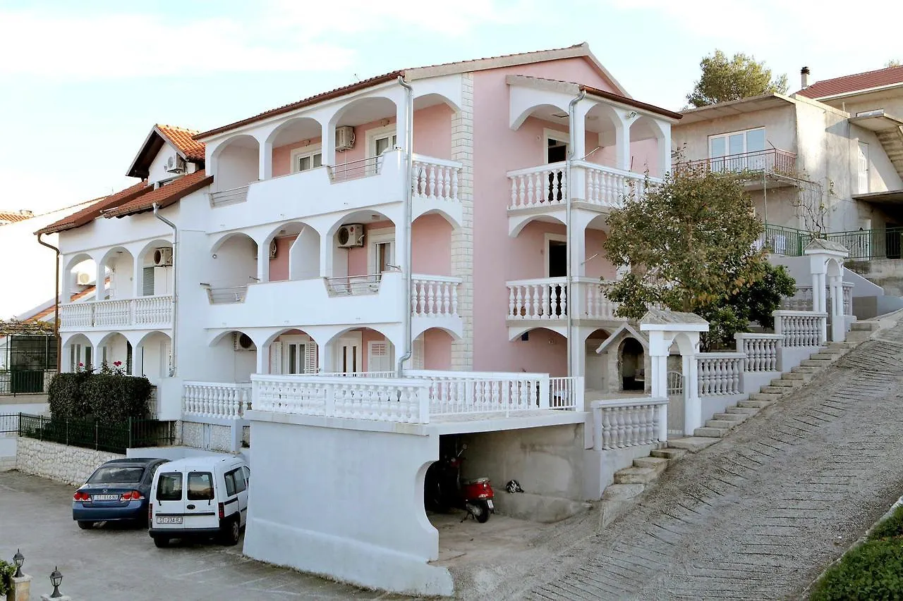 Apartments Iva Τρογκίρ Κροατία